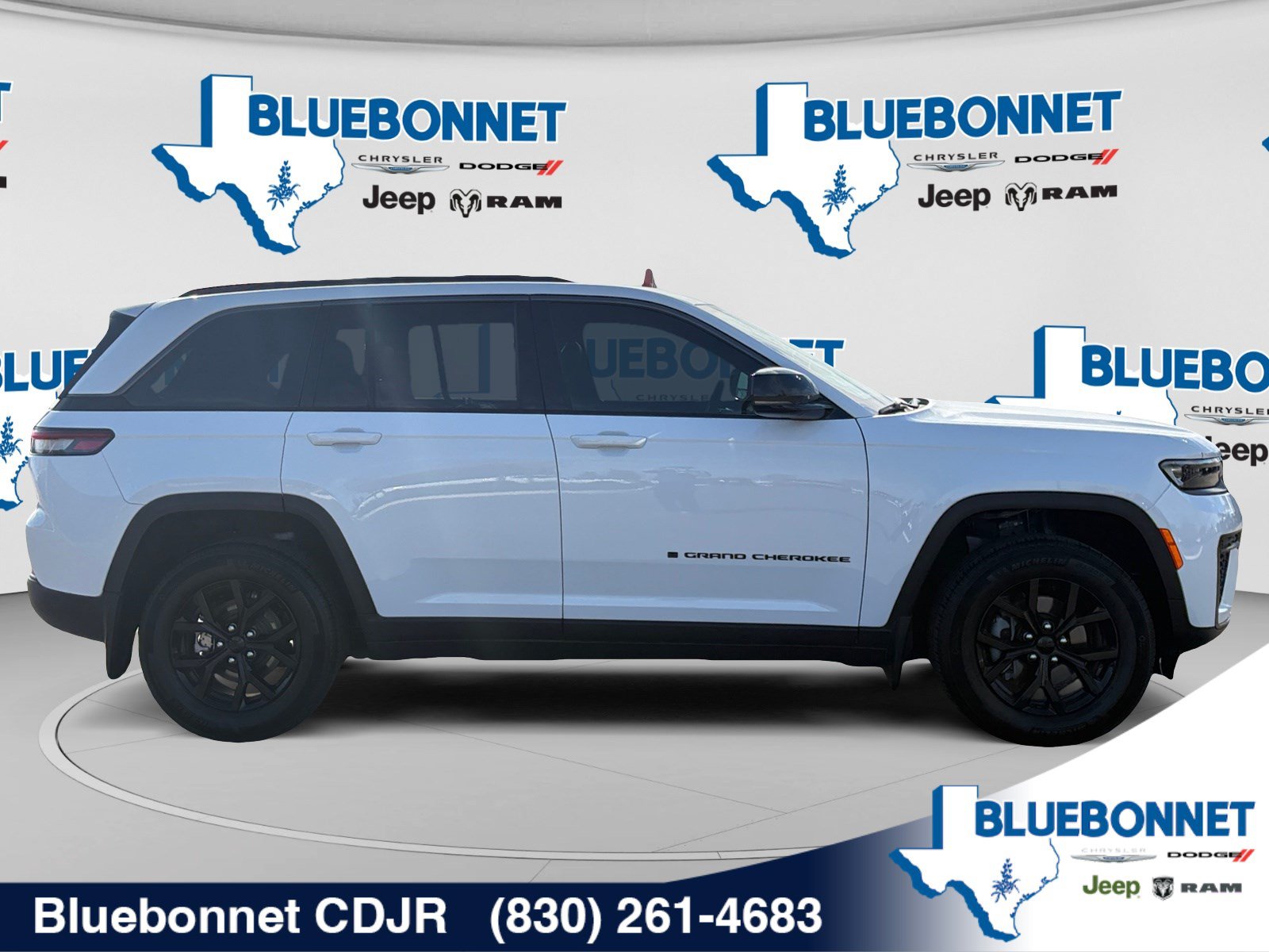 New 2026 Jeep Grand Cherokee Altitude AWD/4WD image 4
