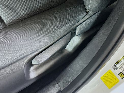 Used 2023 Toyota Corolla LE FWD image 13