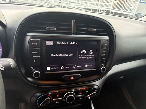 Used 2025 Kia Soul LX w/ LX Technology Package image 20