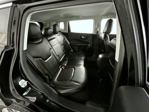 Used 2017 Jeep Compass Limited image 18