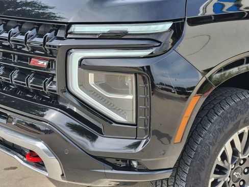 Used 2025 Chevrolet Tahoe Z71 w/ Comfort Package image 9