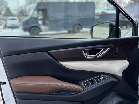 Used 2022 Subaru Ascent Touring image 9