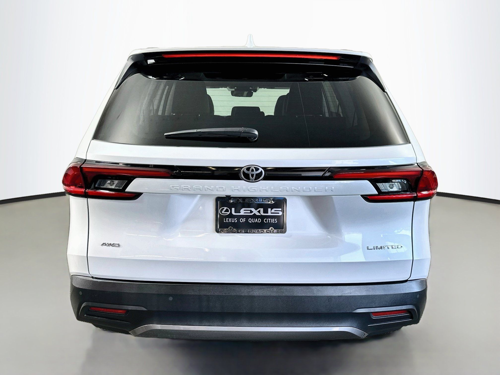 Used 2025 Toyota Grand Highlander AWD image 6