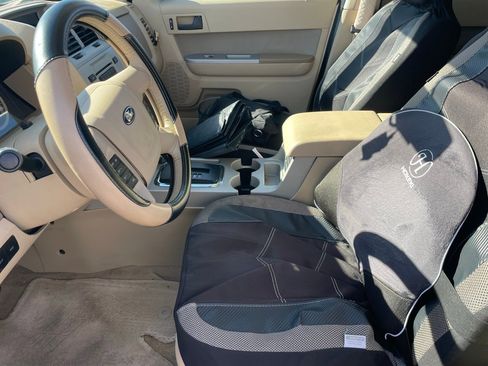 Used 2012 Ford Escape XLT image 6