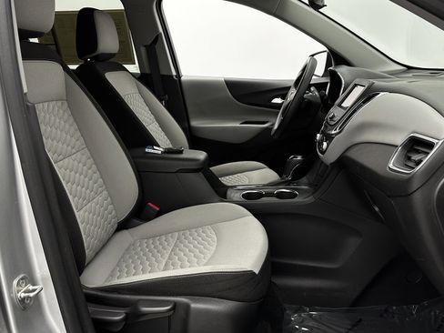 Used 2021 Chevrolet Equinox LS w/ LS Convenience Package image 34