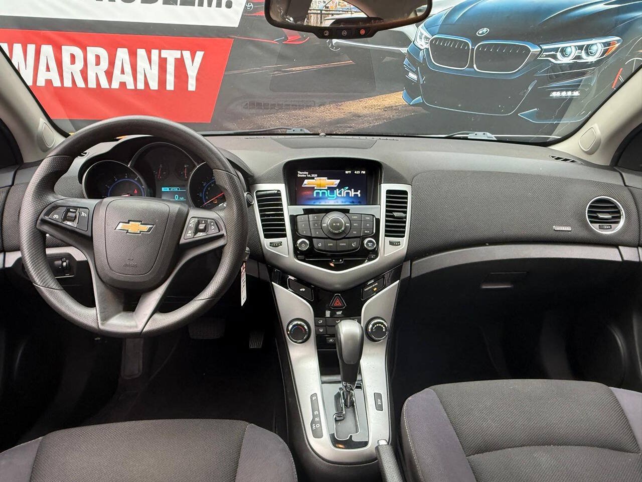 Used 2015 Chevrolet Cruze LT w/ Technology Package FWD image 15