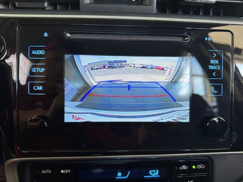 Used 2019 Toyota Corolla SE image 29