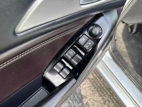 Used 2018 MAZDA MAZDA3 Touring image 23