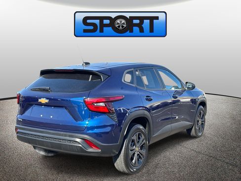 Used 2024 Chevrolet Trax LS image 24