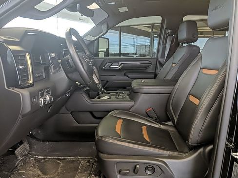 Used 2024 GMC Sierra 2500 AT4 w/ Technology Package image 13