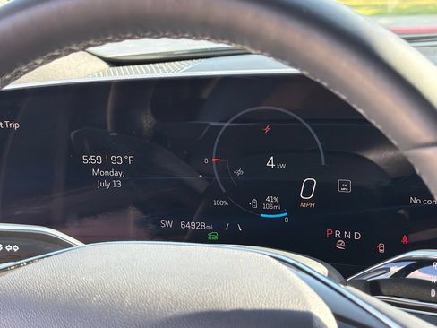 Used 2024 Cadillac Lyriq Sport RWD image 29