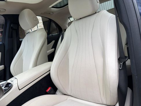 Used 2017 Mercedes-Benz E 300 4MATIC image 13