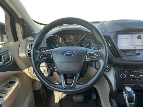 Certified 2019 Ford Escape SEL FWD image 18