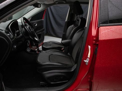 Used 2020 Jeep Compass Latitude image 27