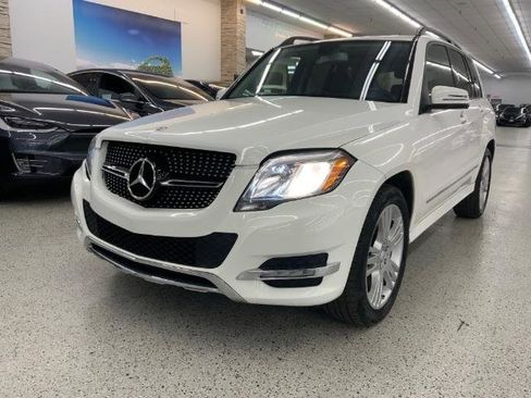 Used 2013 Mercedes-Benz GLK 350 4MATIC image 2