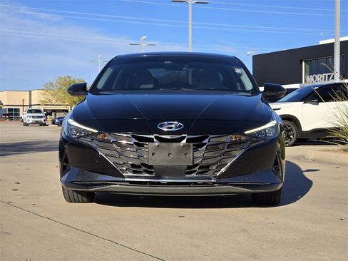 Used 2023 Hyundai Elantra Limited image 11