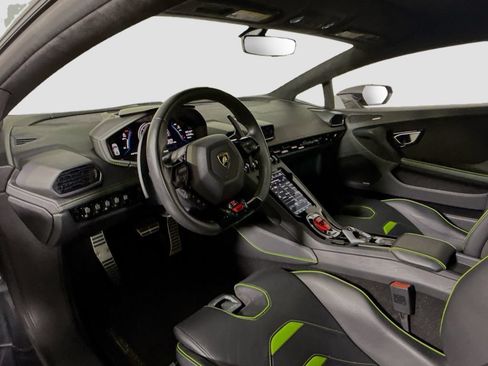Used 2021 Lamborghini Huracan EVO RWD image 9
