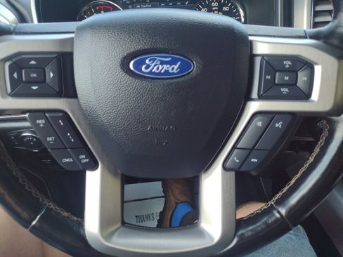 Used 2018 Ford F150 Platinum w/ Equipment Group 701A Luxury image 18