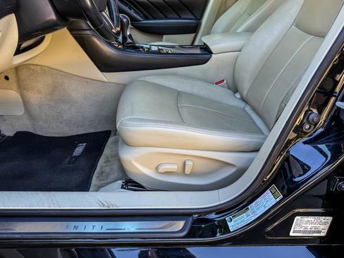 Used 2017 INFINITI Q50 3.0t Premium w/ Cargo Package (L95) image 23