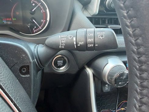 Used 2024 Toyota RAV4 XLE Premium FWD image 39