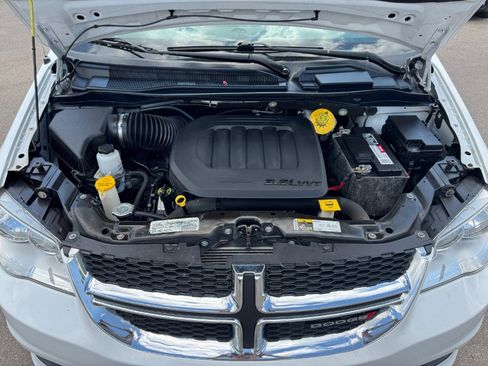 Used 2019 Dodge Grand Caravan SXT FWD image 25