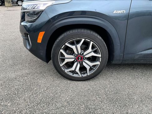 Used 2021 Kia Seltos SX w/ SX Sunroof Package AWD/4WD image 4
