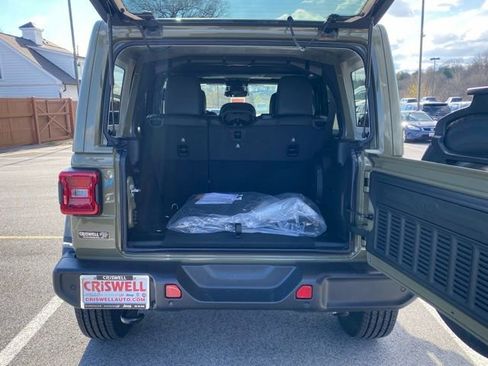 New 2026 Jeep Wrangler Unlimited Sahara AWD/4WD image 7