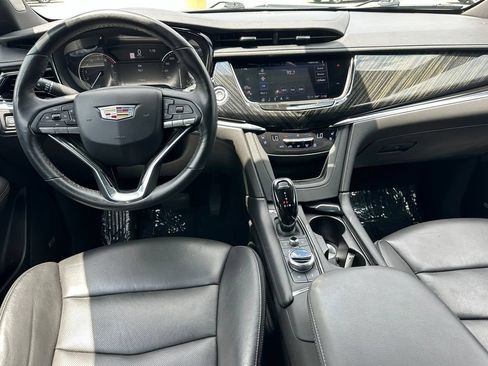 Used 2022 Cadillac XT6 Premium Luxury AWD/4WD image 5