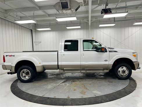 Used 2011 Ford F350 King Ranch w/ FX4 Off Road Pkg image 4