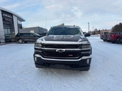 Used 2017 Chevrolet Silverado 1500 LTZ Z71 w/ LTZ Plus Package image 2