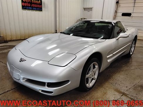 Used 2001 Chevrolet Corvette Coupe w/ Preferred Equipment Group2 RWD image 4