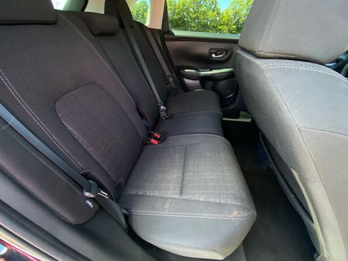 Used 2023 Honda HR-V LX image 17