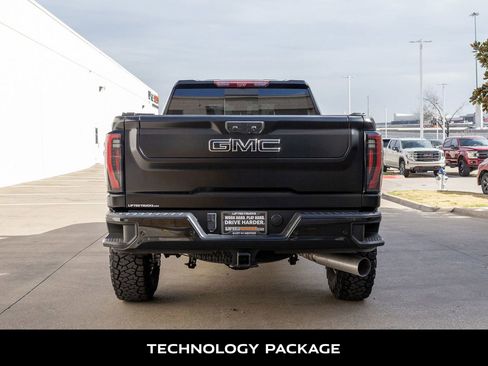 Used 2024 GMC Sierra 2500 AT4 w/ AT4 Premium Plus Package image 7