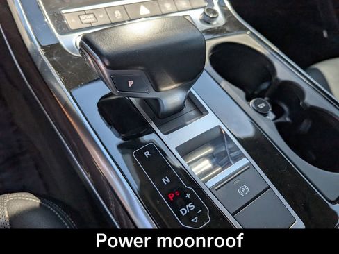 Used 2019 Audi Q8 Premium Plus w/ Premium Plus image 25