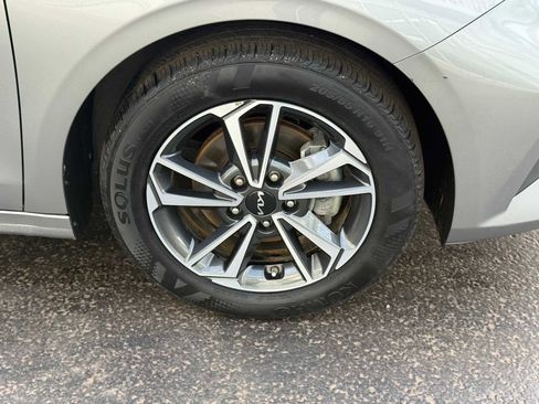 Used 2023 Kia Forte LXS w/ LXS Technology Package image 7