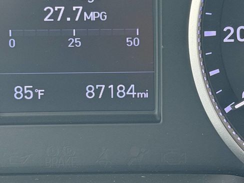 Used 2019 Hyundai Elantra SEL image 23