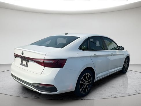 Used 2025 Volkswagen Jetta Sport FWD image 7