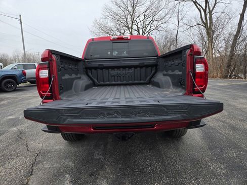 New 2025 GMC Canyon Elevation w/ Convenience Package image 25