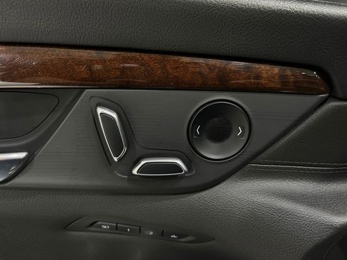 Used 2019 Cadillac CT6 Luxury w/ Driver Awareness Package image 19