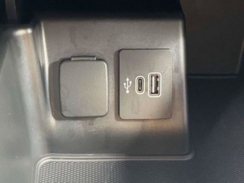 Certified 2025 Ford Explorer ST image 32