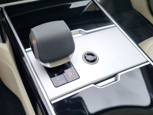 Certified 2024 Land Rover Range Rover SE AWD/4WD image 15