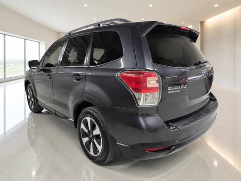 Used 2017 Subaru Forester 2.5i Premium AWD/4WD image 3