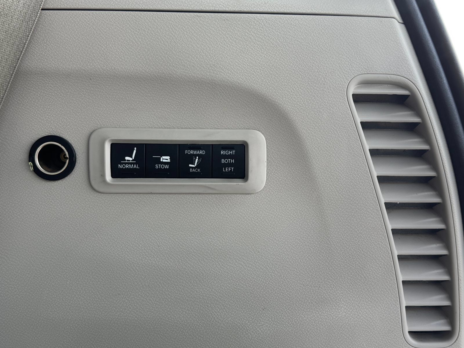Used 2021 Chrysler Pacifica Limited w/ Premium & Safety Sphere Group AWD/4WD image 34