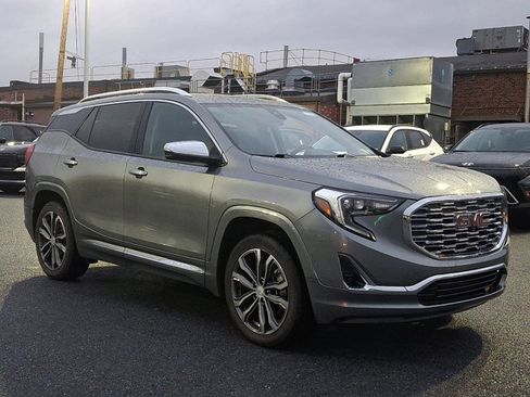 Used 2019 GMC Terrain Denali w/ Advanced Safety Package image 3