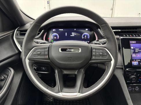 Used 2023 Jeep Grand Cherokee L Altitude AWD/4WD image 20