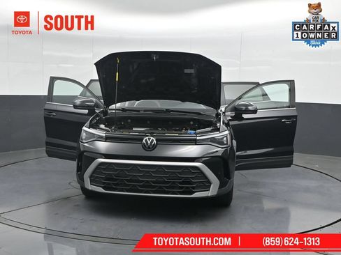Used 2025 Volkswagen Taos SE FWD image 56
