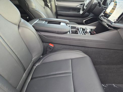 New 2026 Jeep Grand Wagoneer Limited image 6