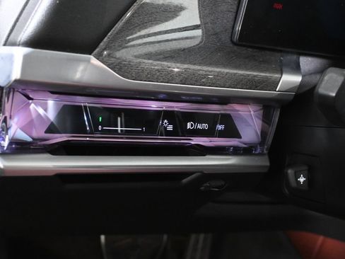 Certified 2024 BMW 760i xDrive AWD/4WD image 25