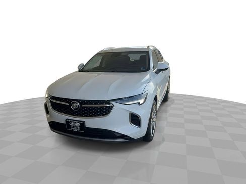 Certified 2021 Buick Envision Avenir w/ Technology Package II image 3