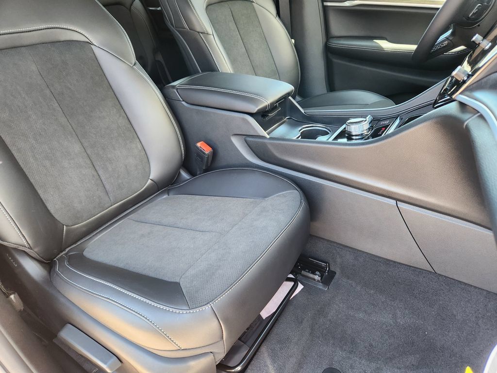 New 2026 Jeep Grand Cherokee L 4WD image 14